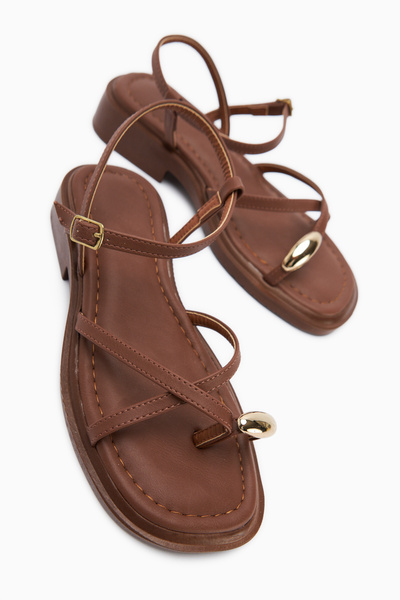 Limoya Lissi Tan Cross-Strapped Flip-Flop Buckle Women's Sandals Opportunity Product