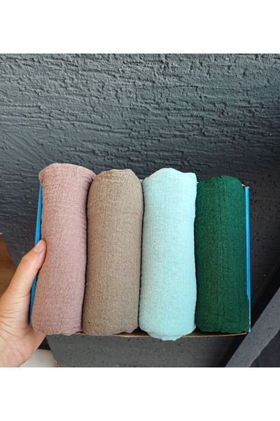 Nilbutik Four Wrapped Shawls