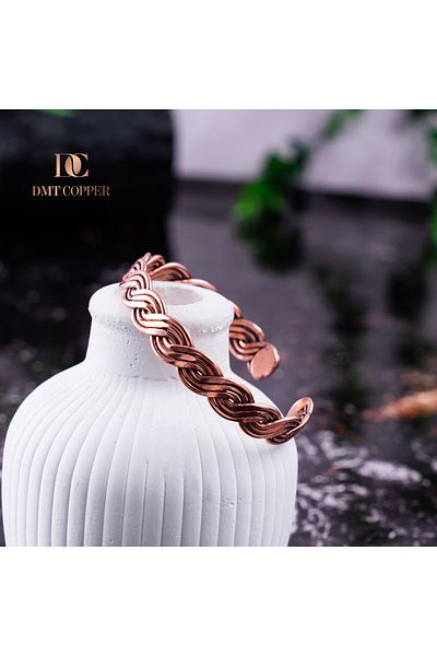 DMT COPPER HOME Handmade Stylish Design Thick Hammered Pure Copper Bracelet Copper Jewelry Bracelet with Light Box