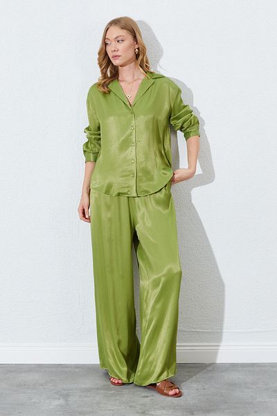 EDITION WOMAN Oil Green Rubber Waist, Draped Satin Palazzo Pants |   Ek1006618511