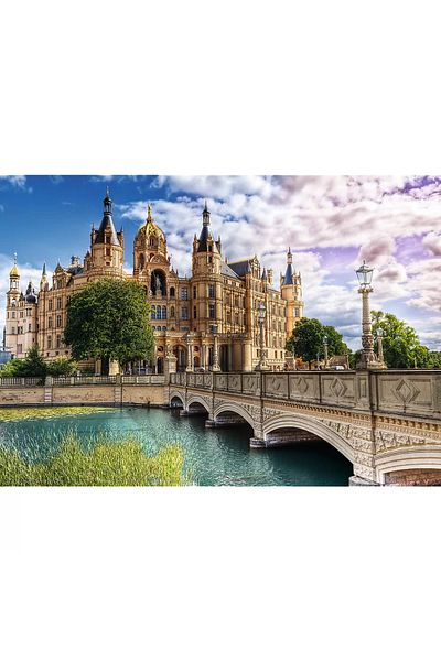 Trefl PUZZLE 1000 CASTELUL DE PE INSULA