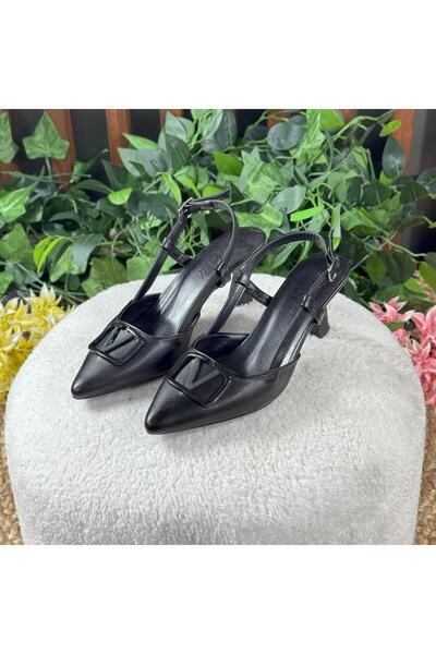 MEY Special V-Buckle Thin Heel Shoes M1104