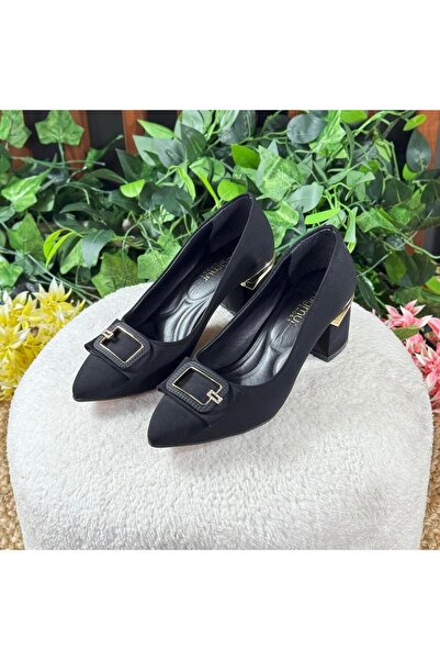 MEY حذاء بكعب مزين بإبزيم حجري M1146