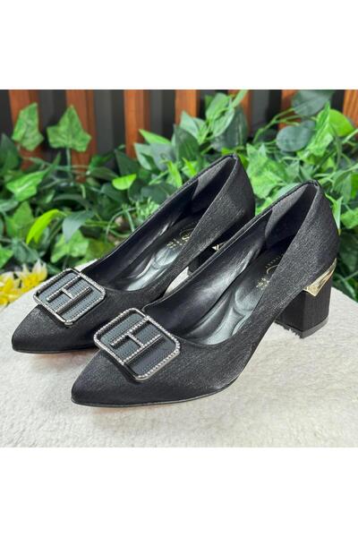 MEY Special Buckle Textured Heel Shoes M1148