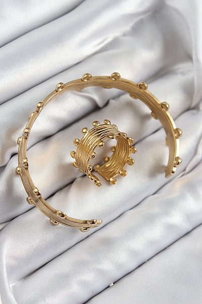 TUA MODA Tua Moda Brass Topcuk Model Gold Color Bracelet Ring Set