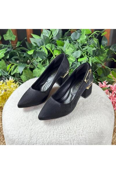 MEY حذاء بكعب مسطح وحزام لامع M1150