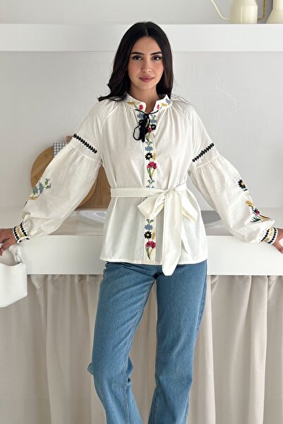 FEMELLE Bluză de damă din bumbac brodat cu broderie albă cu ciucuri