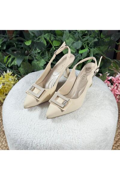 MEY Stone Buckle Heel Shoes M1141