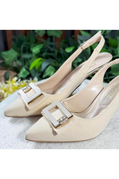 MEY Stone Buckle Heel Shoes M1141