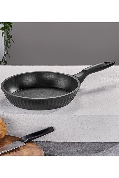 Taç Valeriya Casting Square Pot and Pan Set 28 cm Black