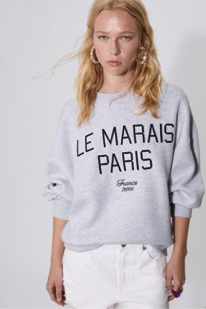 Stradivarius Embroidered sweatshirt