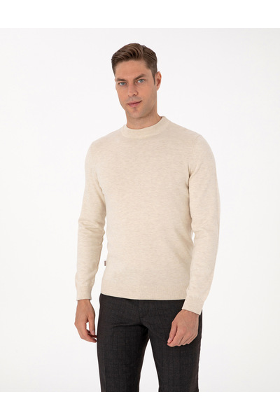 Pierre Cardin سترة تريكو أساسية ذات ياقة ربعية وقصة ضيقة من كريم ميلانج 50315...