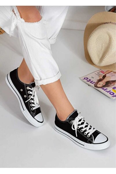 PremiumShoes حذاء رياضي أسود قصير من الجلد والكتان