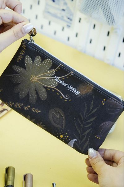 Victoria's Journals Τσάντα Μακιγιάζ Flat Pen-Makeup 20x11cm Μαύρη