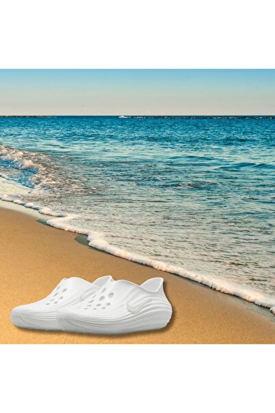 Nike WMNS REACTX REJUVEN8 Günlük Ayakkabı – Deniz ve Havuz Kullanımına Uygun