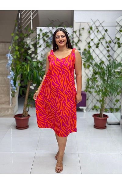 Punta Otantik Dk19001 Floor-Length Strap Shoulder Elastic Viscose Dress