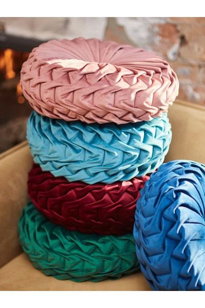 OEM Round Puffet Decorative Pillow in Turquoise Velvet, Hand-Sewn, 38 cm diameter