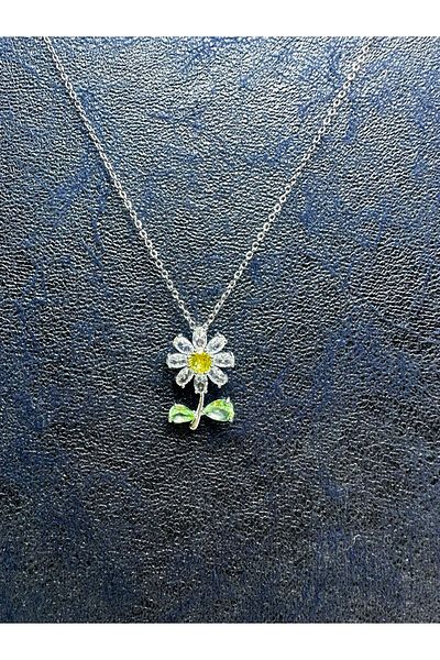 Mutenaura Stainless Steel Daisy Necklace