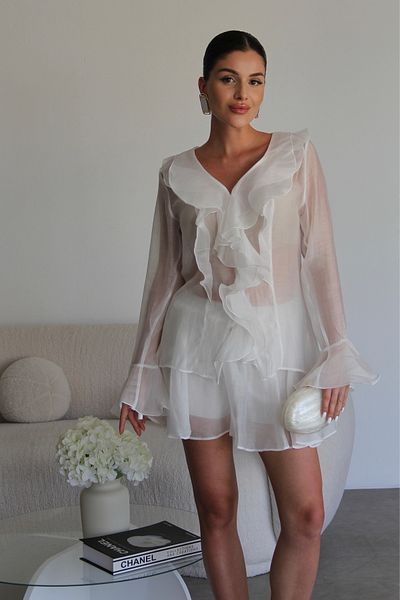 Julidress Σετ με πουκάμισο με βολάν με λαιμόκοψη V και σορτς με φούστα με επένδυση