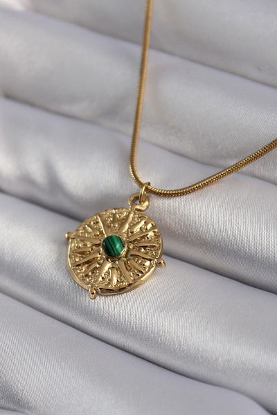 MBB ETİCARET 316L Steel Gold Color Green Stoned Pole Star Embroidered Medallion Model Women's Necklace - TJ-BKO8355
