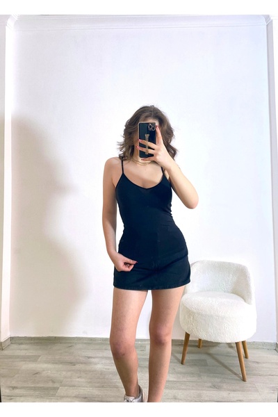 Mihrim Butik Basic Tank Top with Thin Straps – Black Woven