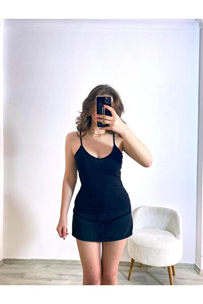 Mihrim Butik Basic Tank Top with Thin Straps – Black Woven