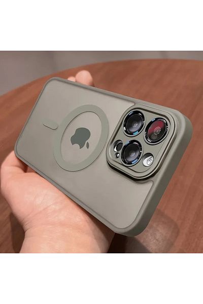 Choice For iPhone 15 Pro Gary 2024Magnetic Luxury Matte Translucent Shockproof Case For iPhone 16 Pro Max 1