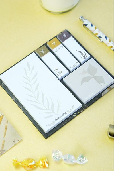 Victoria's Journals Autocolant cu copertă rigidă 12*11,5 cm