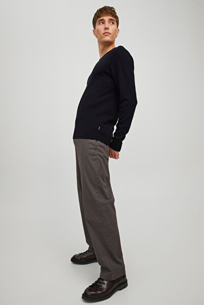 Jack & Jones Men's V-Neck Knitwear - Basic