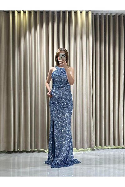 Kaleiçi Yıldızlar İndigo Halter Yaka Pul Payet İşlemeli Abiye Elbise |