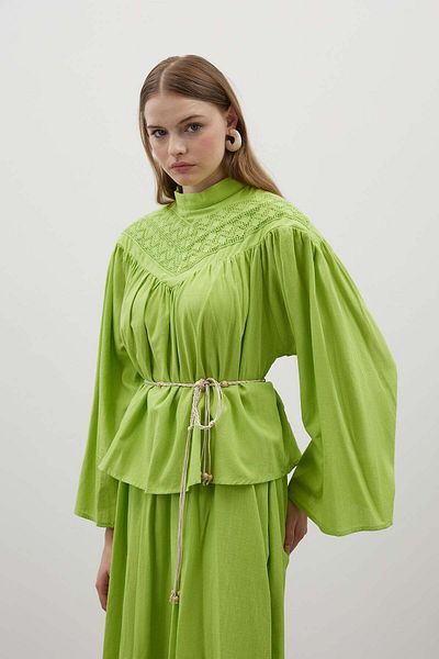 FUSHYA Collar Lace Detailed Skirt Suit