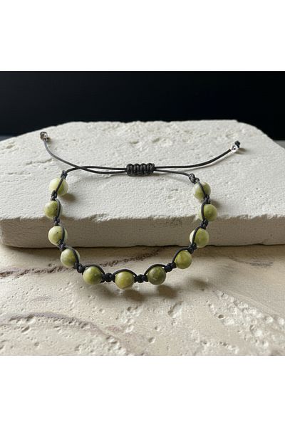 Perlavita Debt Repayment - Handcrafted Macrame Jade Bracelet on the Road to Financial Freedom