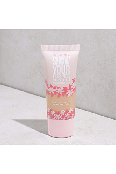 Pastel كريم أساس "أظهر نضارتك"