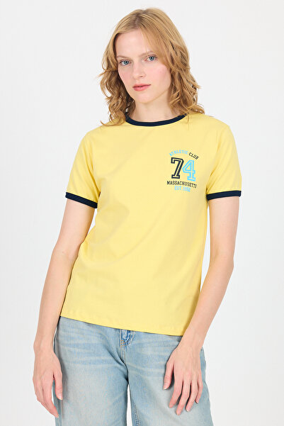 Rays تي شيرت أصفر مطبوع عليه نص عادي بتفاصيل مضلعة 6325