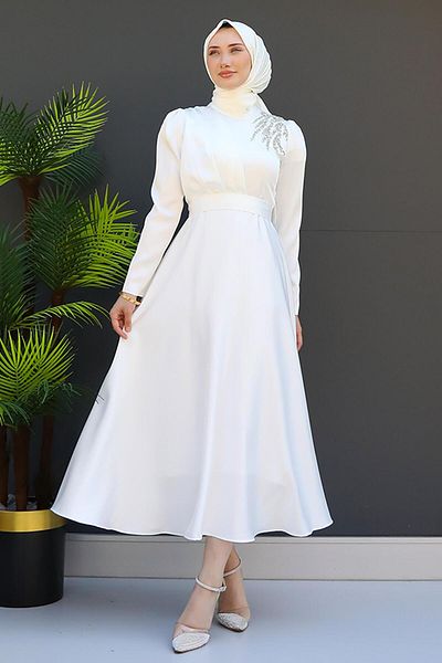 GİYZAMİLA Satin Evening Dress with Stones on the Shoulder White