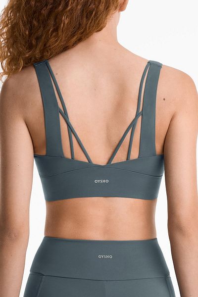 Oysho Light touch medium-support sports bra