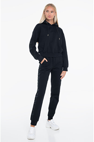 Guess Yan Logolu Kapüşonlu Sweat V4BQ00KC5O0