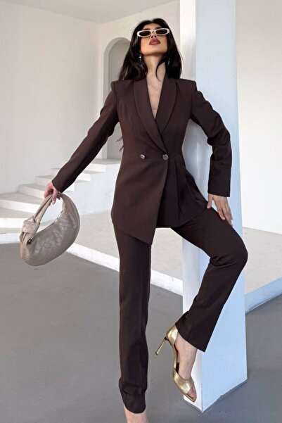 AKD Atelier Γυναικείο παντελόνι με διπλό σακάκι με πιέτες και λεπτομέρεια στο πόδι