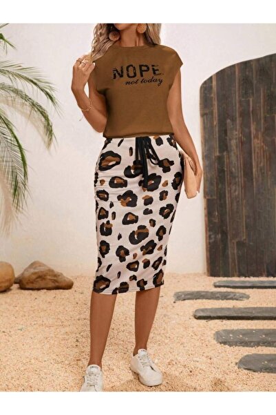 buğrahayalin Women's Short Sleeve Crew Neck Viscose Blouse Patterned Diver Skirt Double Suit