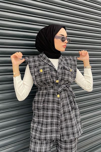 MERVEN AKYÜZ Vest and Trousers Suit Black