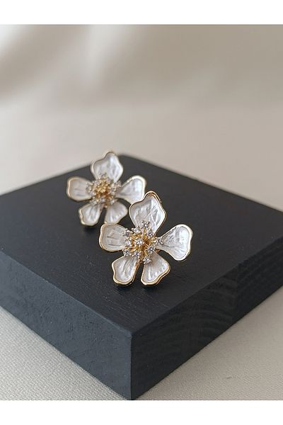 COSİTA Flower Figure Stone Detailed Minimal Vintage White Women's Earrings