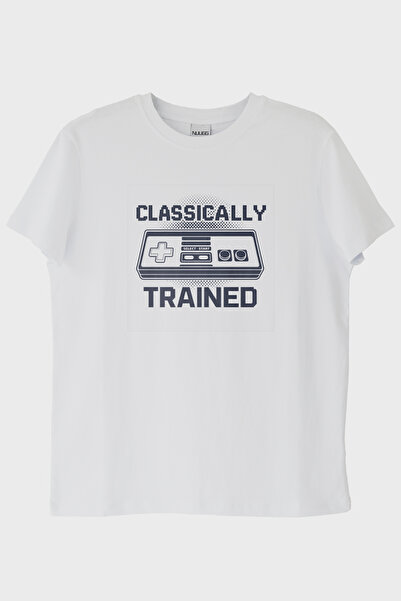 NUUGG تي شيرت أبيض مطبوع عليه وحدة تحكم ألعاب ريترو مدرّب كلاسيكيًا (S / أبيض)