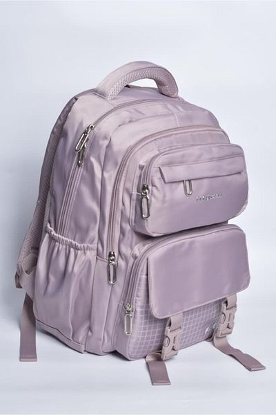 Way School bag with a distinctive design