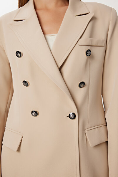 Happiness İstanbul Women's Beige Padded Stylish Buttoned Woven Jacket Kt00017