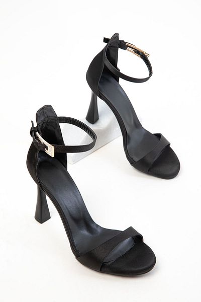 SOHO Pantofi clasici cu toc de damă din satin negru 20804