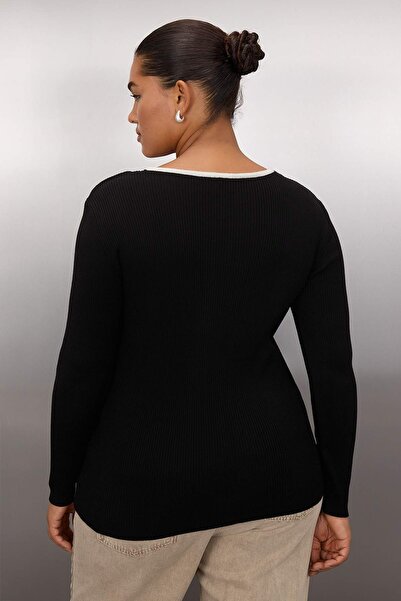 Trendyol Curve Wardrobe Essentials Black Double Layer Look Corded Fabric Knitwear Sweater Tbbaw26An00017