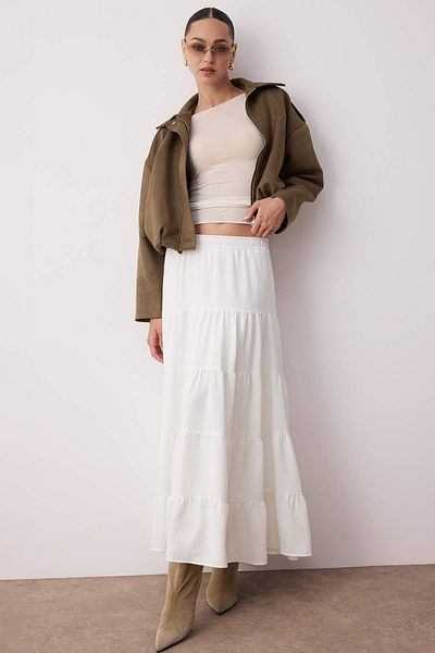 Trendyol Collection Biała bawełniana, teksturowana spódnica maxi w stylu boho, tkana TWOSS25ET00029