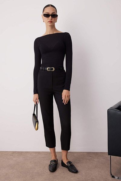 Trendyol Collection Pantaloni negri din țesătură cu picior subțire pentru țigară de bază TWOSS19ST0038
