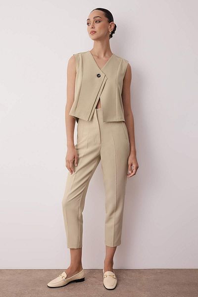 Trendyol Collection Γιλέκο βιζόν με ένα κουμπί ασύμμετρο υφαντό κανονικό/κανονικό γιλέκο TWOAW26YE00017