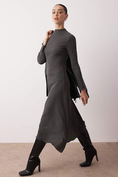 Trendyol Collection Antracit Asimetric cu detaliu la capătul fustei Guler ridicat Rochie maxi tricotată dreaptă elastică TWOAW26EL00022